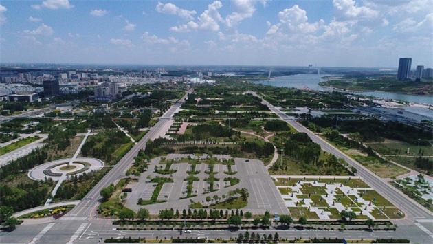 標(biāo)題：鄂爾多斯站立的文字文化主題公園
瀏覽次數(shù)：1822
發(fā)表時間：2020-10-16